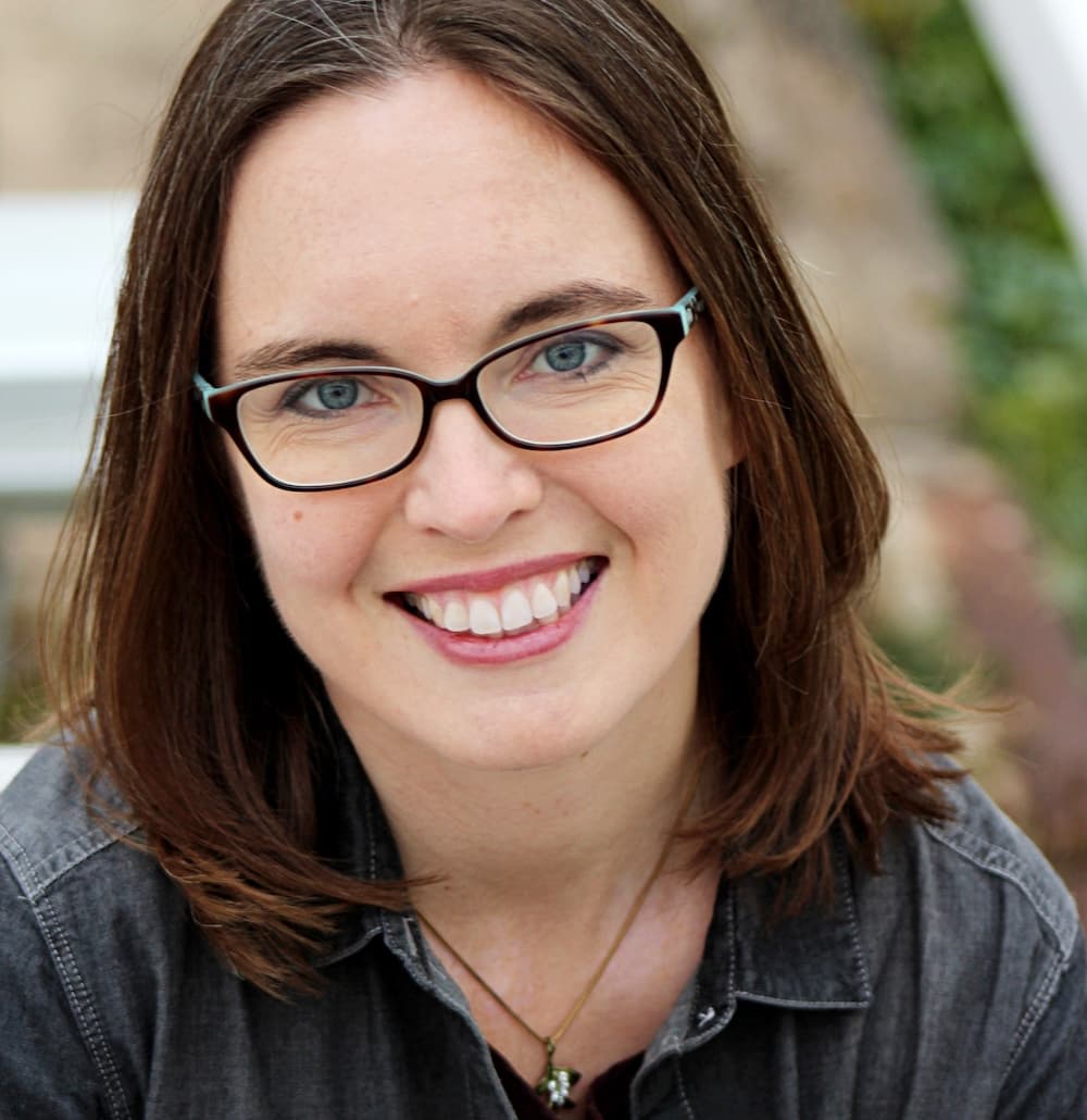 Catherine McNiel Headshot