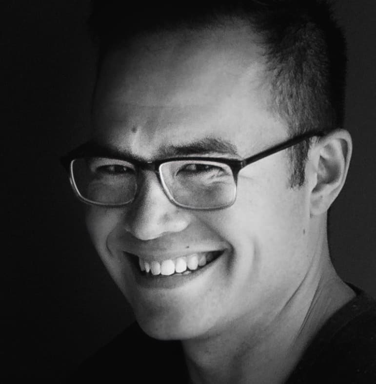 Dave Navarro Headshot