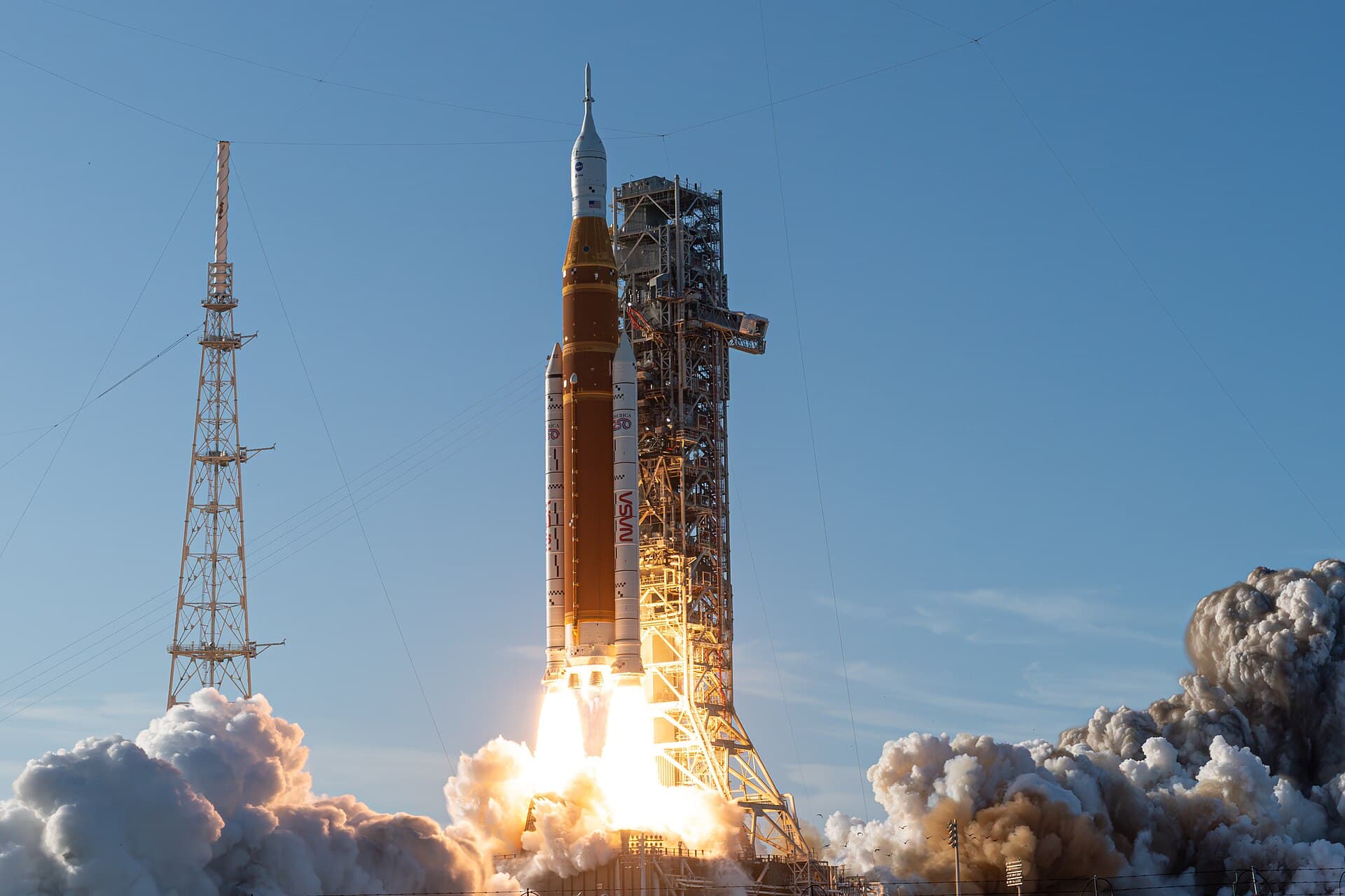 The Orion spacecraft launches from its launchpad.